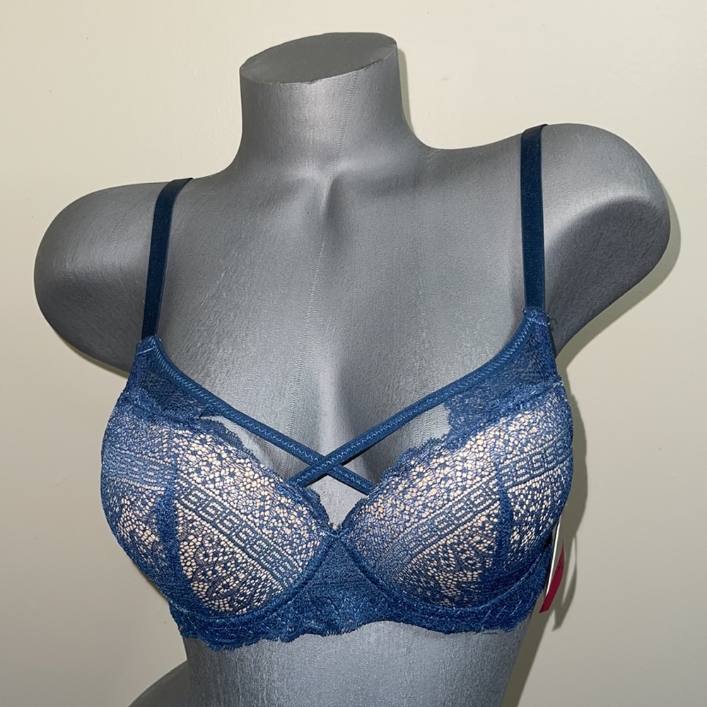 PUSH UP LACE GENTLE T-SHIRT BRA UNDERWIRE. ILYS LUMIE BRAND. NWT